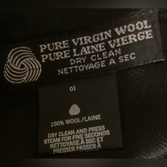 Men’s H Leishman lined virgin wool grey trench coat. 
42R in pristine condition - Picture 6 of 11